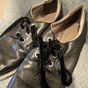 Johnston and Murphy black and white bottoms, luxury sneakers size size 9.5